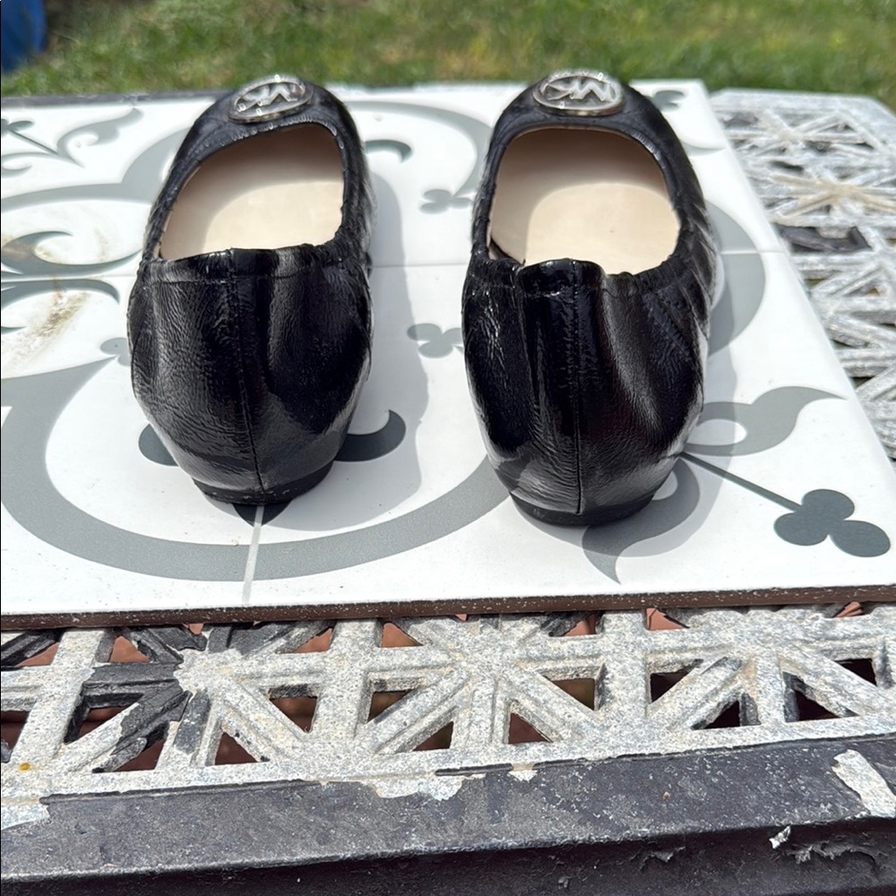 3 for $25 | Michael Kors Black Loafers Elegant Flats - Picture 4 of 11